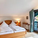 Aurikel Apartment